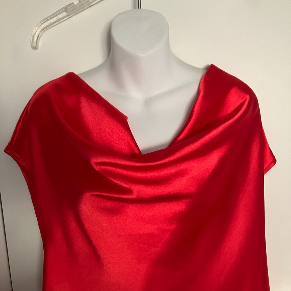 Elegant Cowl Neck Red Sleeveless Blouse with Ruched Detail XL NEW - Picture 5 of 7